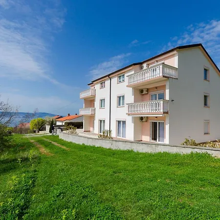Maravera Appartamento Povile