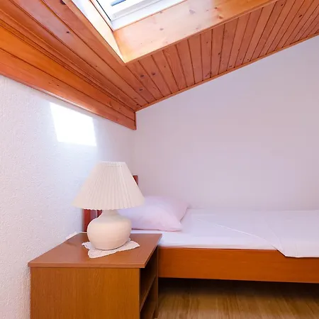 Apartament Maravera *