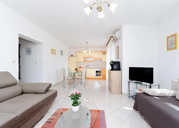 Apartament Maravera Povile