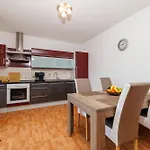 Appartement Maravera Povile