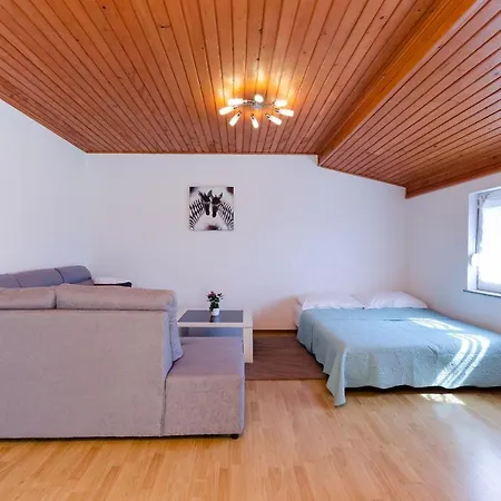 Apartment Maravera