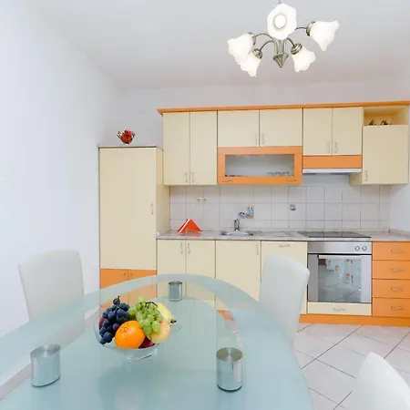 Maravera Apartman Povile