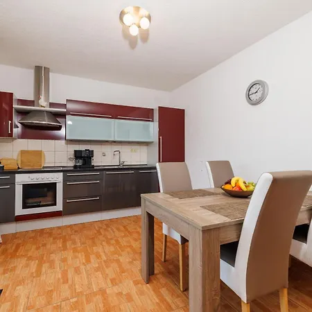 Apartment Maravera Povile