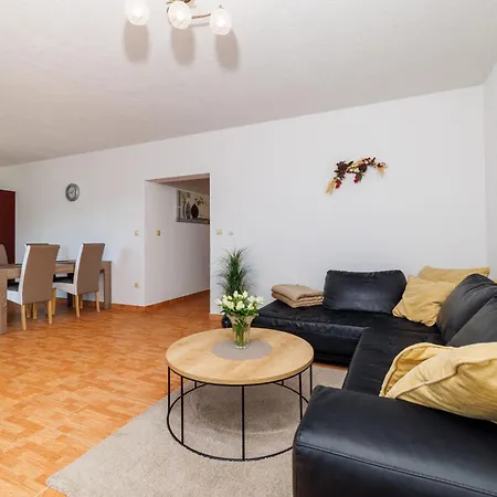 Maravera Apartman *