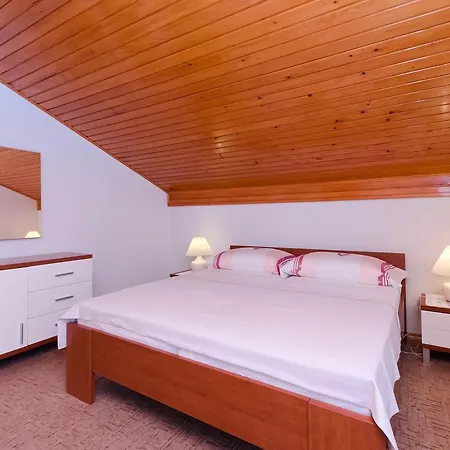 Maravera Apartment