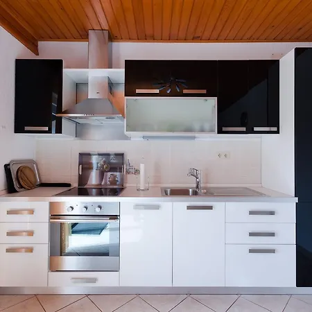 Maravera Apartman Povile