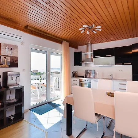 Maravera Apartman Povile